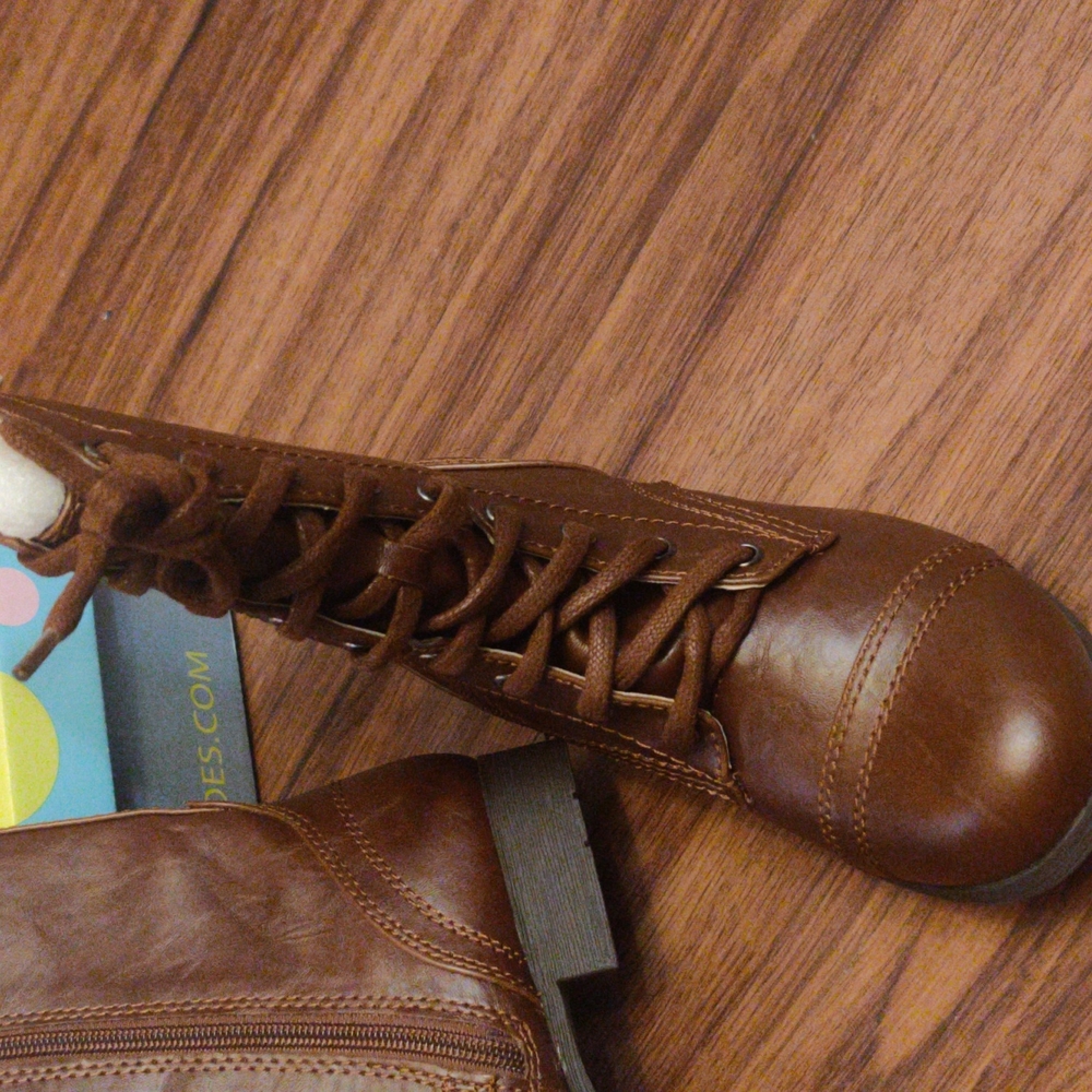 {Soda} Brown Boots - Picture 4 of 6